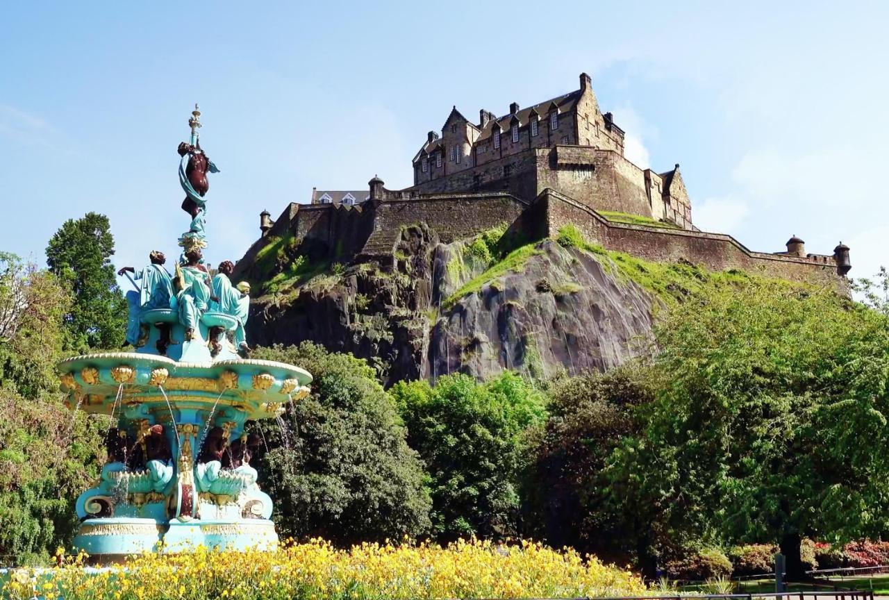 Bright & Tranquil Apartment Near City Centre With Free Parking! Edinburgh Luaran gambar