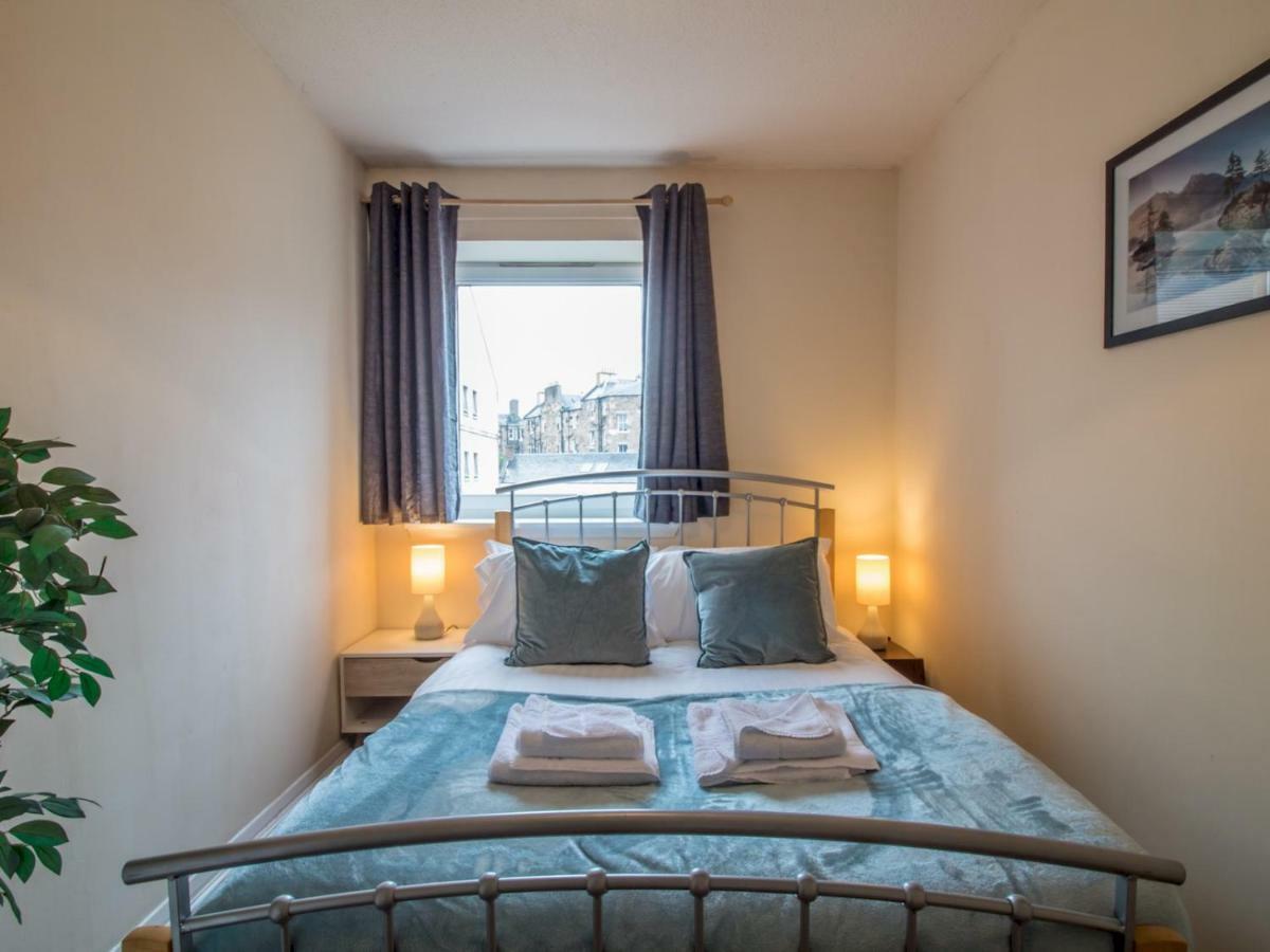 Bright & Tranquil Apartment Near City Centre With Free Parking! Edinburgh Luaran gambar